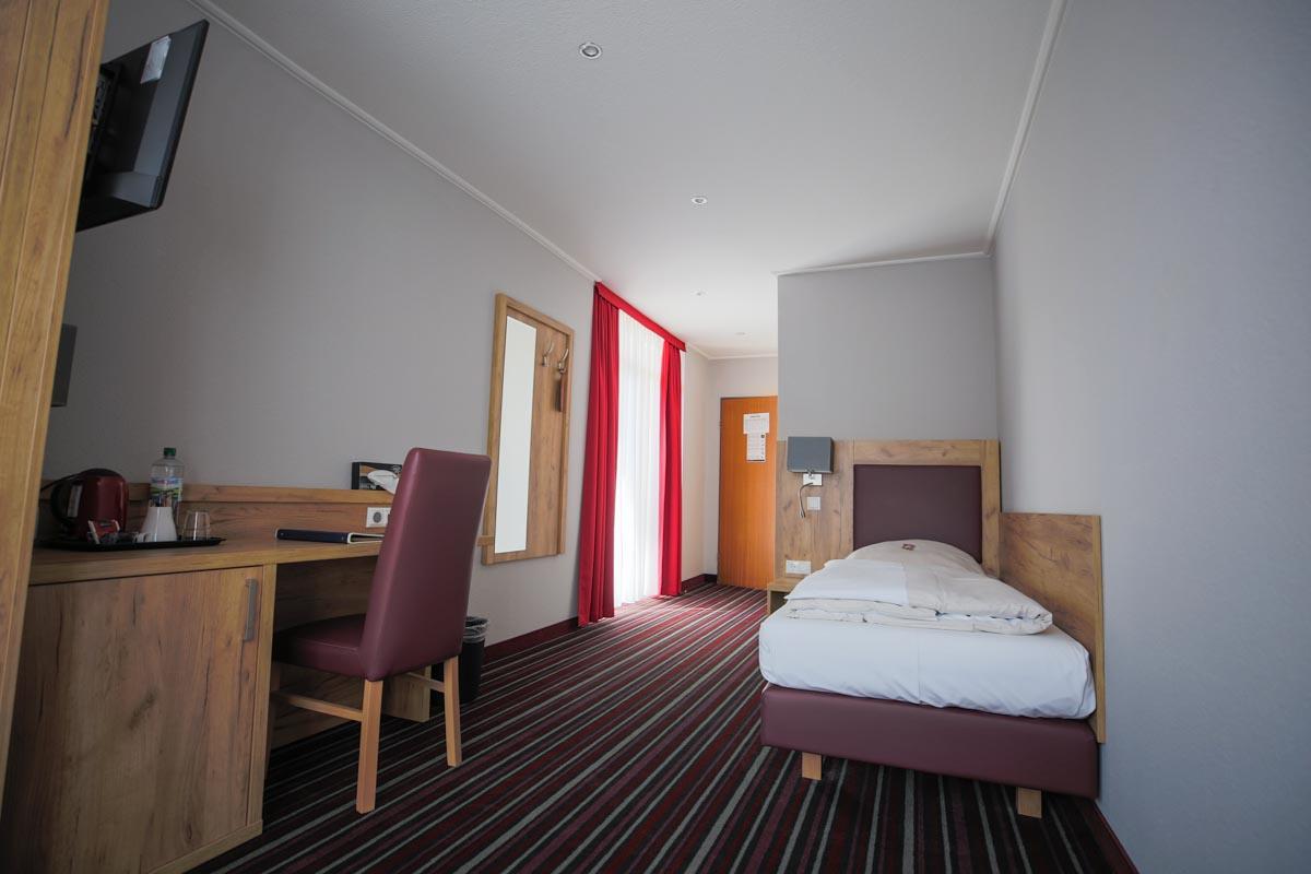 Single Room,717720862:JPEG
